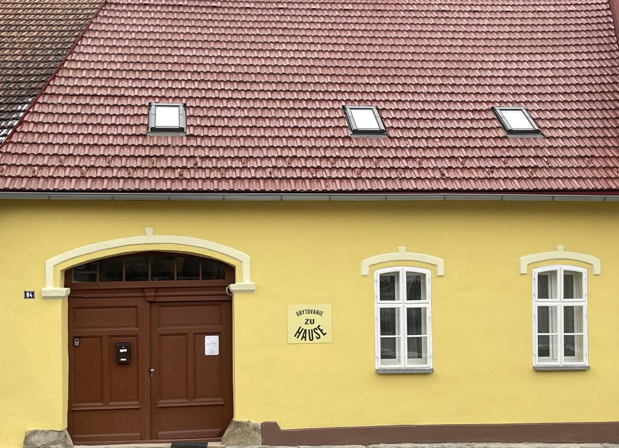 Gasthaus Zu Hause Vrbov Exterior foto