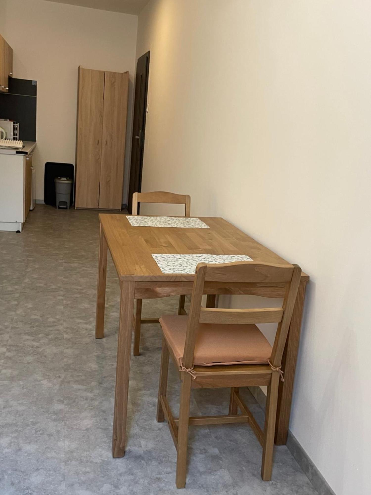 Gasthaus Zu Hause Vrbov Zimmer foto